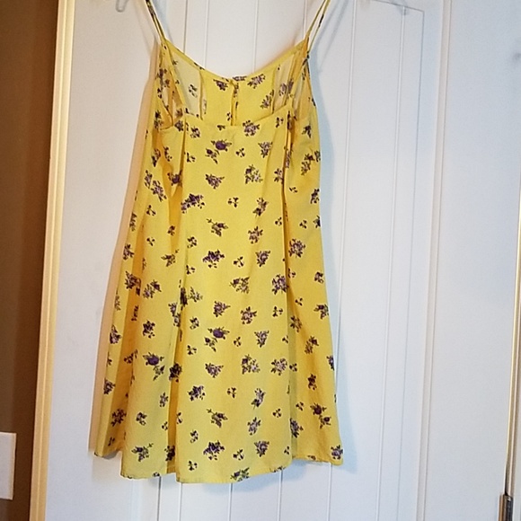 Sundress - Picture 3 of 4